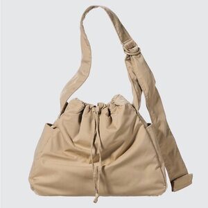 [SOLD] UNIQLO : C Soft Puffy Shoulder Bag